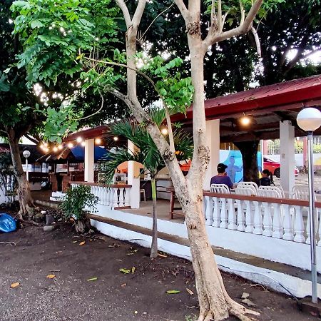 Leynes Taal Lake Resort And Hostel Tanauan  Exterior foto