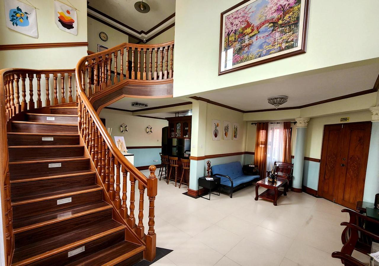 Leynes Taal Lake Resort And Hostel Tanauan  Exterior foto